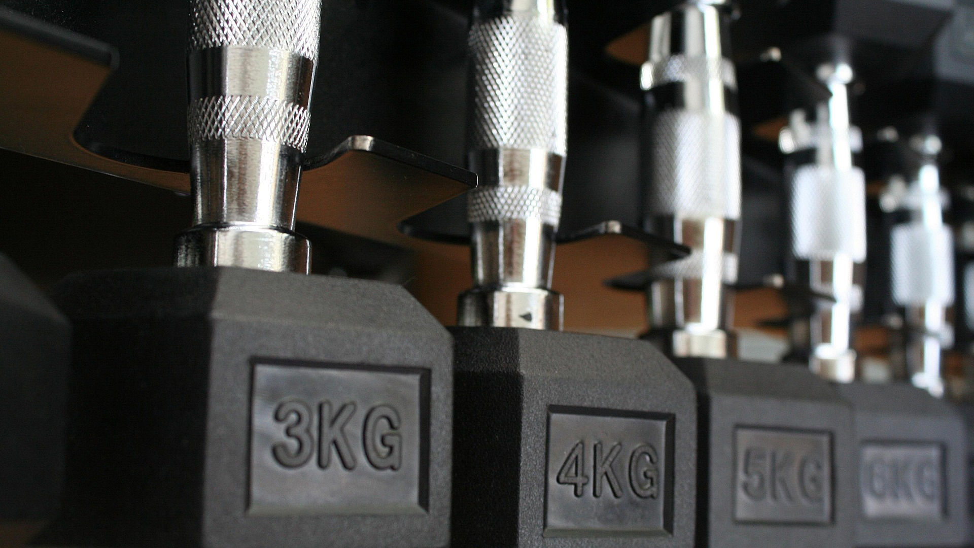 Manufacturing high-quality products